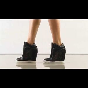 L.A.M.B Freeda wedge sneakers